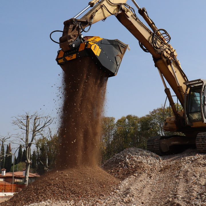 Łyżka rozdrabniająco-przesiewająca MB Crusher MB-HDS523