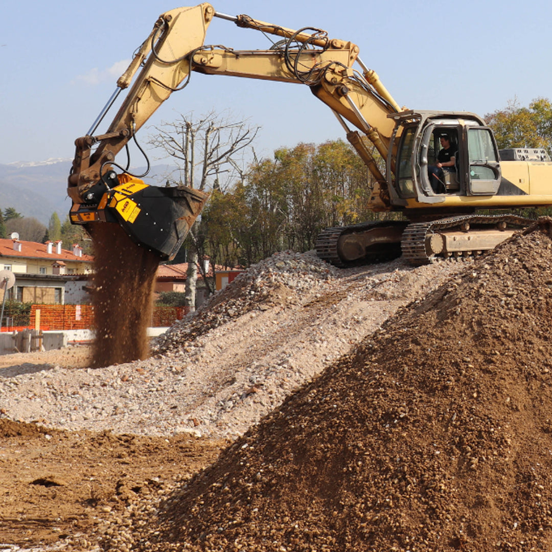 Łyżka rozdrabniająco-przesiewająca MB Crusher MB-HDS523