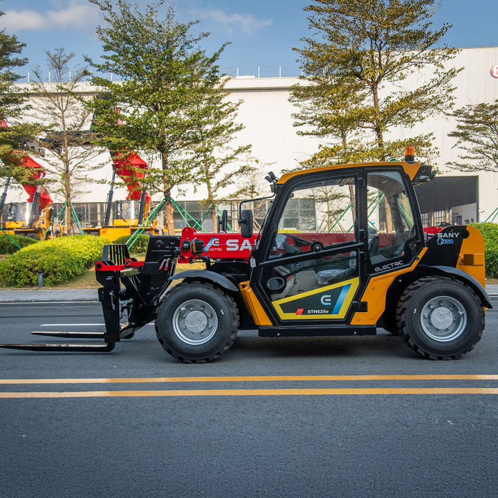 Ładowarka teleskopowa SANY STH625 2,5 t