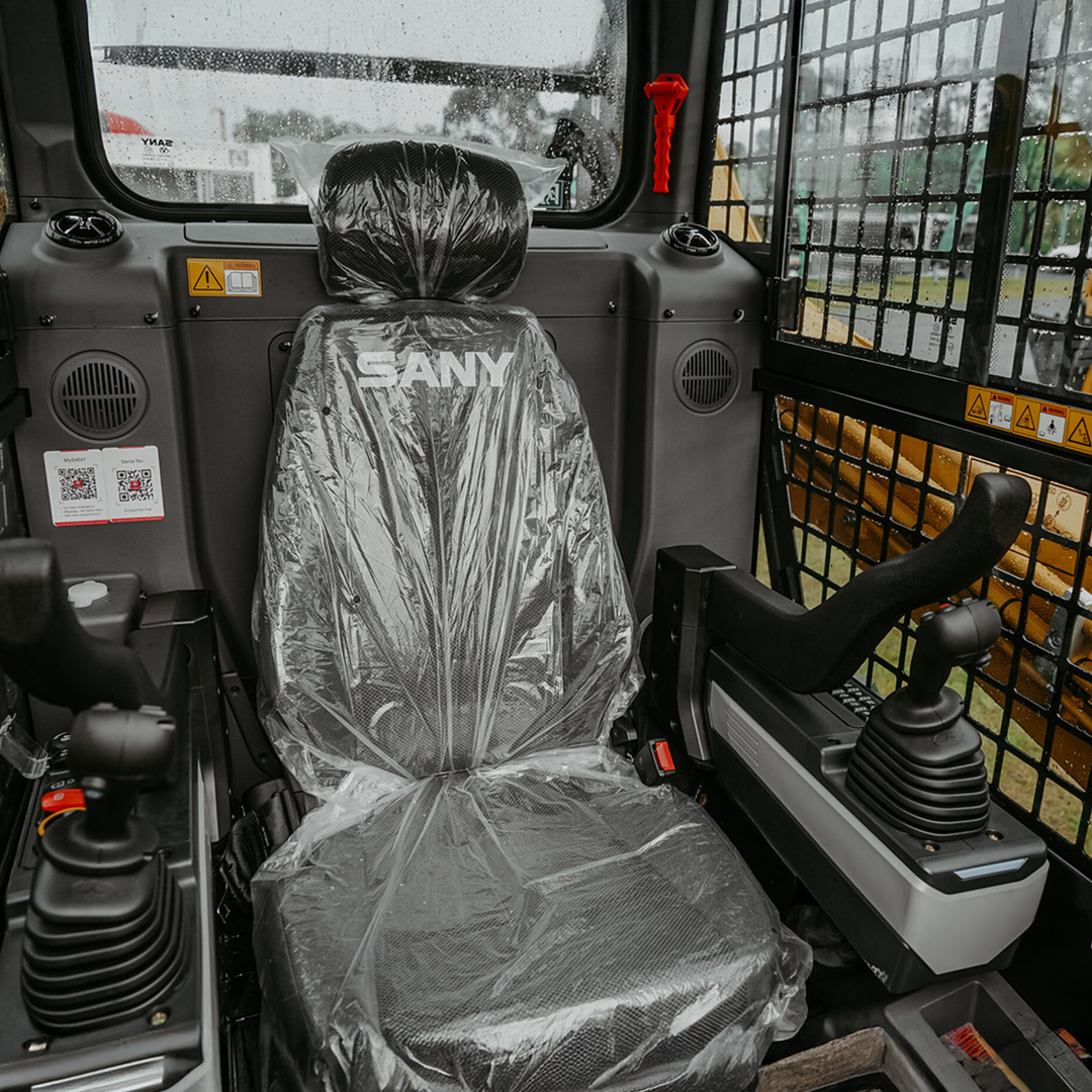 Ładowarka gąsienicowa SANY ST230V 1100 kg