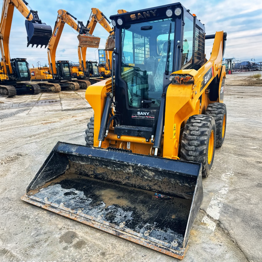 Ładowarka burtowa SANY SS270V 1290 kg