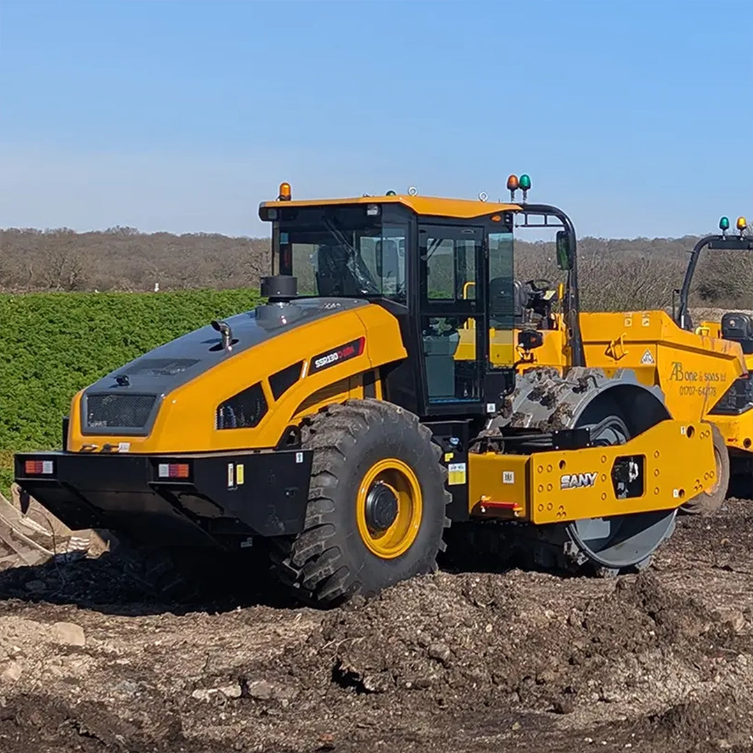 Walec wibracyjny jednobębnowy SANY SSR130-10H